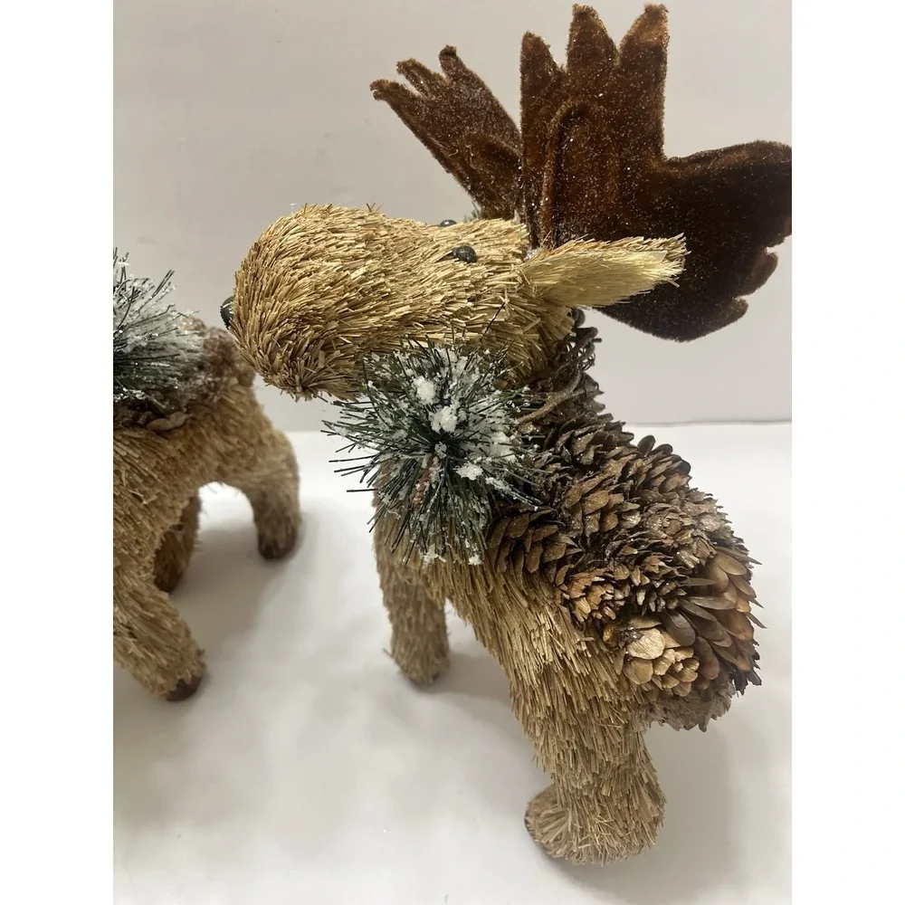 Vintage Pier 1 Christmas Woodland Moose Set Of 2 Straw Pine Cones Browns Glitter